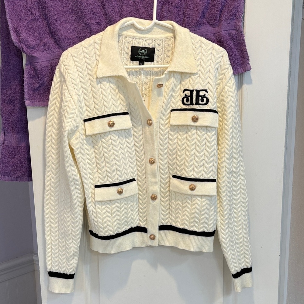 NWT Chic Ivory Sweater with Black Details
